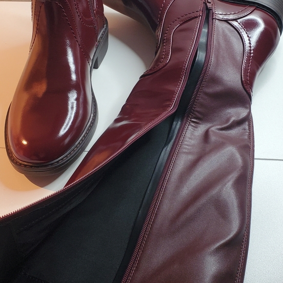 Elegant Burgundy Two-tone Women's Low Heel Boots - Picture 15 of 15